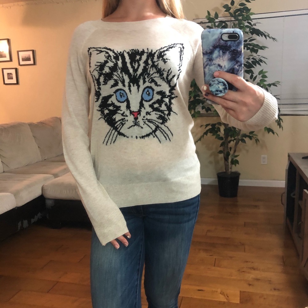 CAT SWEATER - MEDIUM